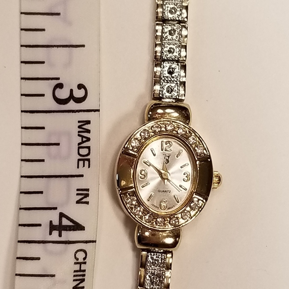 Beautiful VS Quartz Ladies Watch